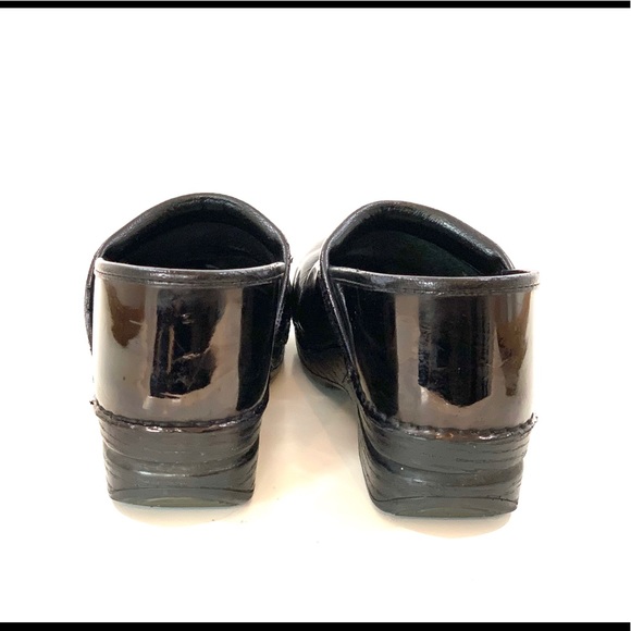 Dansko patent leather shoes - Picture 7 of 8